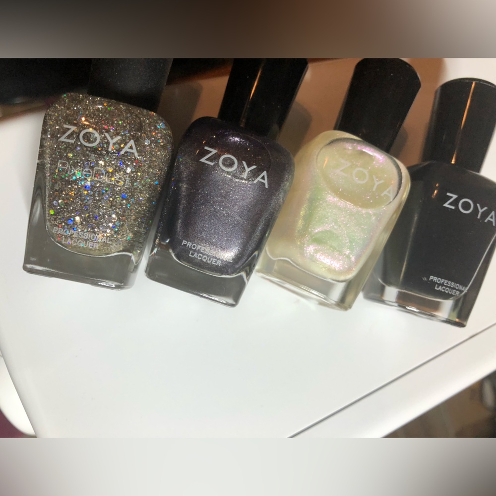 4 zoya Cosmo, Troy, Leia and Willa - Picture 2 of 6